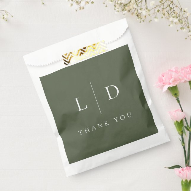 Olive Green Minimalist Monogram Wedding Favour Bags (Sealed)