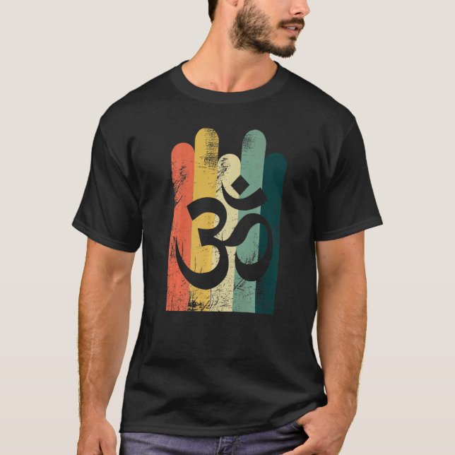 OM Chanting Mantra Sing Call Yoga Hindus Premium T-Shirt (Front)