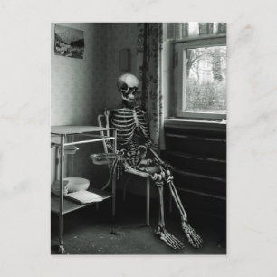 Oma wartet immer noch auf den Arzt Postcard