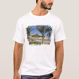 Oman, Muscat, Al, Jissah. Shangri, La Barr Al, T-Shirt