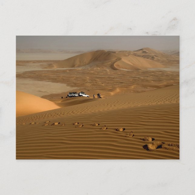 Oman, Rub Al Khali desert, driving on the dunes Postcard (Front)