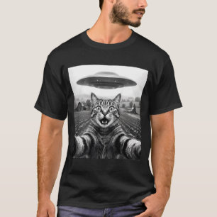 On Men Back Cat Selfie Alien Ufo T-Shirt