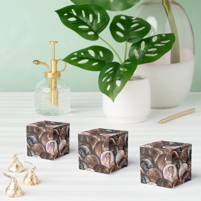 One Cent Penny Spread Background Favour Box (Multiple)