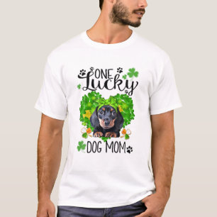 One Lucky Dachshund Mum St Patrick Day Cute Dog Mo T-Shirt