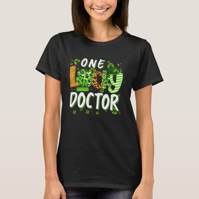 One Lucky Doctor Shamrock St Patricks Day Tees Men (Front)