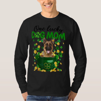 One Lucky Dog Mum Funny German Shepherd Mum St Pat T-Shirt