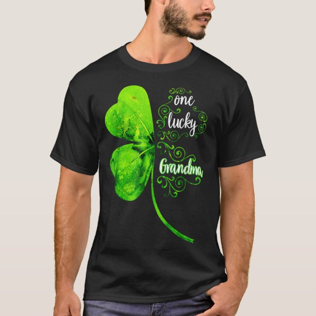 One Lucky Grandma Shamrock Grandma St Patricks Day T-Shirt (Front)