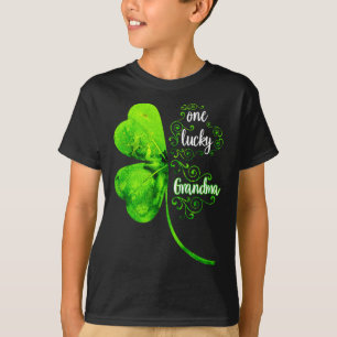 One Lucky Grandma Shamrock Grandma St Patricks Day T-Shirt