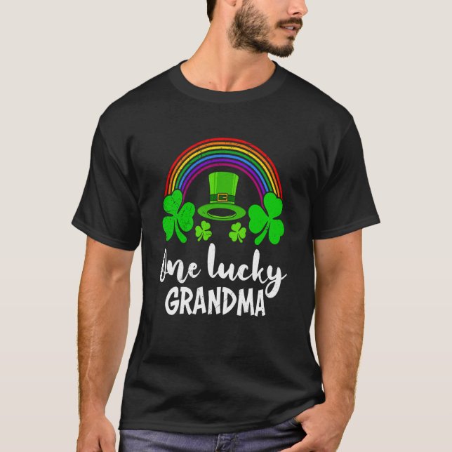 One Lucky Grandma St Patrick's Day Grandma T-Shirt (Front)