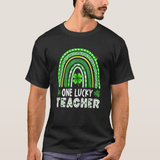 One Lucky Montessori Teacher Rainbow St Patricku20 T-Shirt