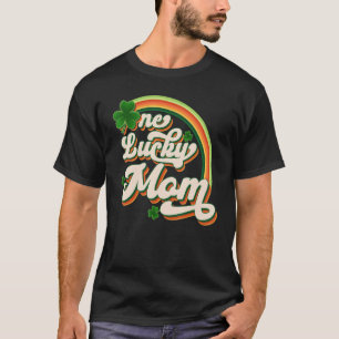 One Lucky Mum Funny Irish C St Patrick's Day Vinta T-Shirt