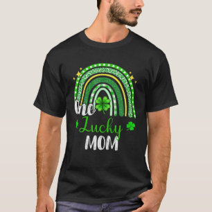 One Lucky Mum Leopard Print Rainbow St Patrick’S D T-Shirt