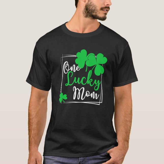 One Lucky Mum Tee - Funny Family St Patrick's Day (Front)