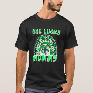 One Lucky Mummy Good Luck Green Rainbow Shamrock L T-Shirt