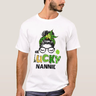One Lucky Nannie Messy Bun Leopard St Patrick's Da T-Shirt