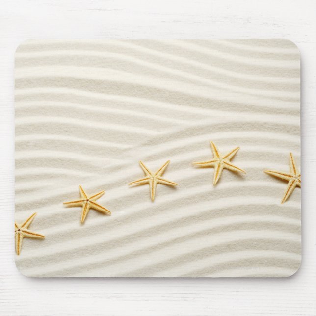 One unstraight row of starfishes mouse mat (Front)