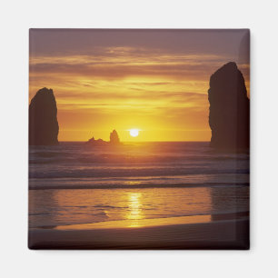 OR, Oregon Coast, Cannon Beach, seastacks at 2 Magnet