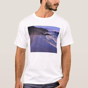 OR, Oregon Coast, Ecola SP, Indian Beach with T-Shirt