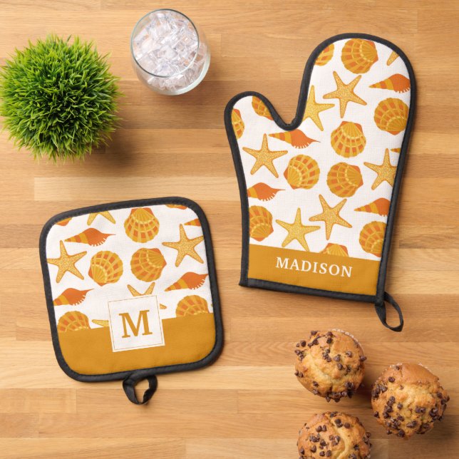 Orange Beach Shell Pattern Oven Mitt & Pot Holder Set (Top Down)