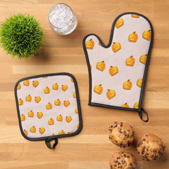 Orange pumpkin head pattern oven mitt & pot holder set (Top Down)