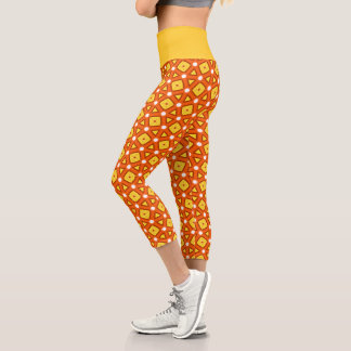 Orange square & triangle naïve retro pattern capri leggings