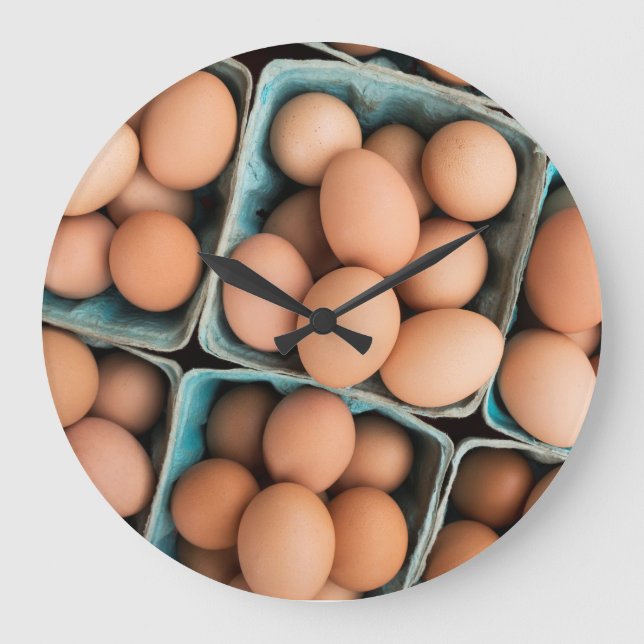 Organic eggs in crates large clock (Front)