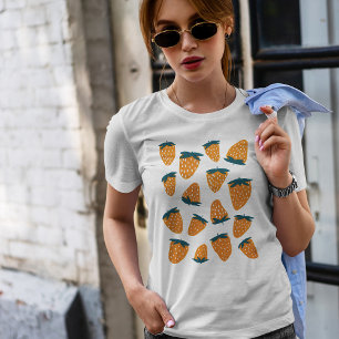 Organic summer strawberries - orange and green T-Shirt