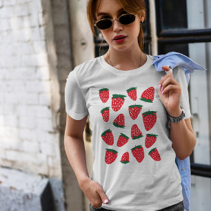 Organic summer strawberries - red and green T-Shirt