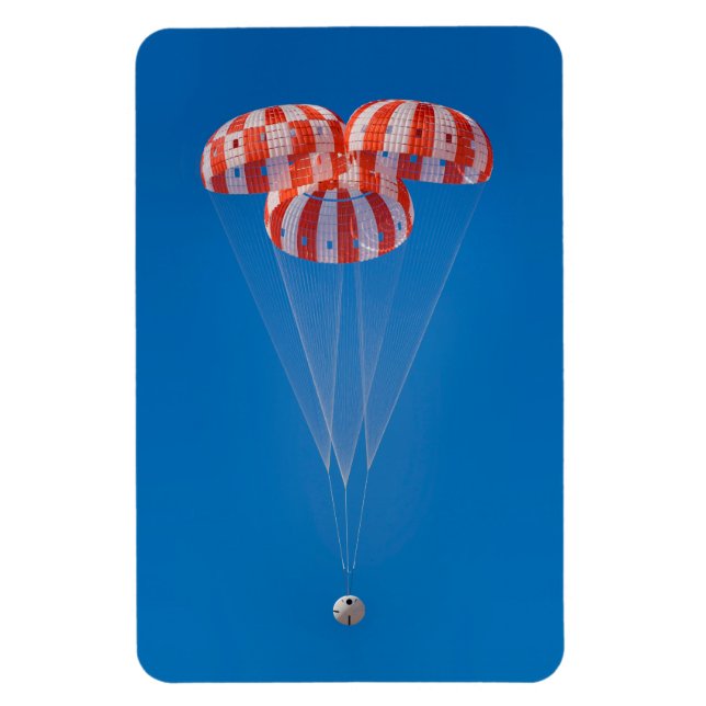 Orion Spacecraft Parachute Landing Magnet (Vertical)