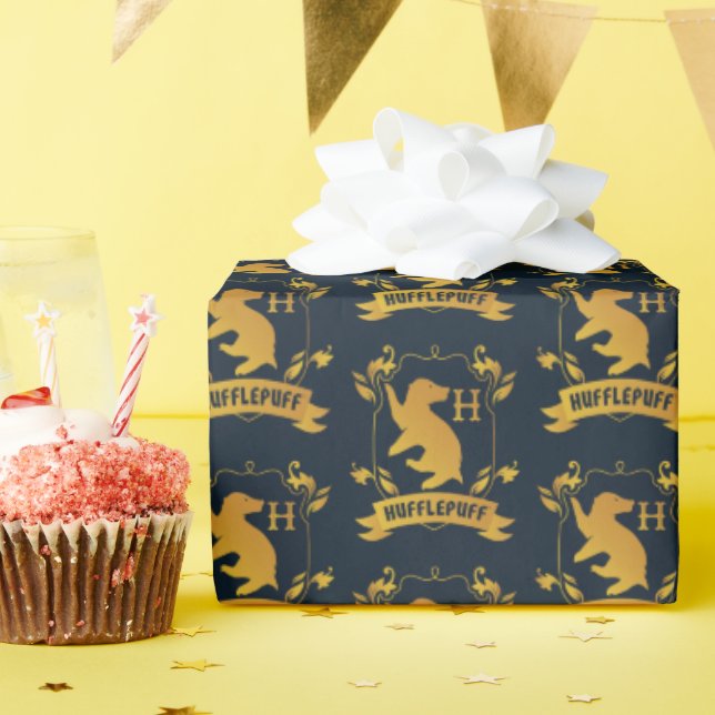 Ornate HUFFLEPUFF™ House Crest Wrapping Paper (Birthday Party)