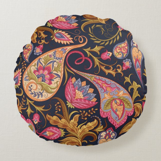 Ornate Paisley: Elegant Seamless Pattern. Round Cushion (Front)