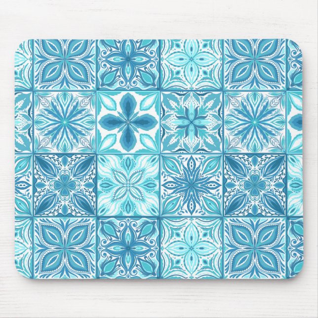 Ornate tiles in blue and white mouse mat (Front)