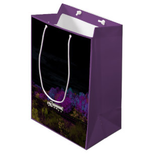 oscar leaves the party medium gift bag