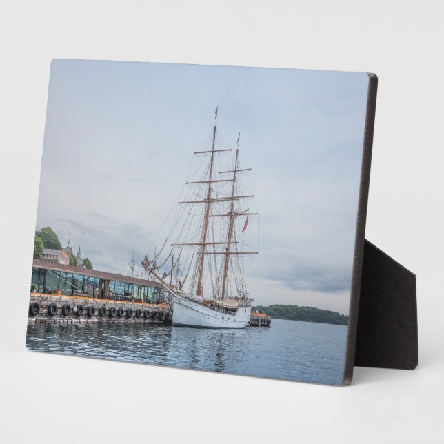 Oslo Norway Plaque (Side)