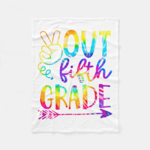 Out 5th Grade 2023 Tie Dye Last Day Of School Fleece Blanket