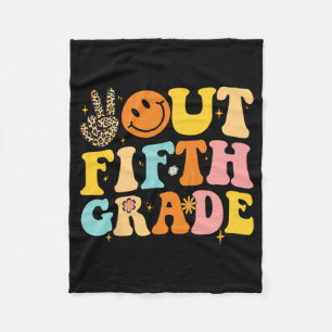 Out 5th Grade Retro Groovy Happy Last Day Of Schoo Fleece Blanket