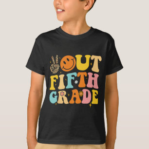 Out 5th Grade Retro Groovy Happy Last Day Of Schoo T-Shirt