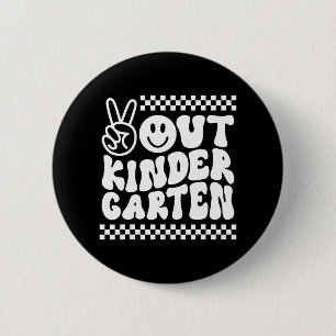 Out Kindergarten Cute Groovy Last Day Of School  6 Cm Round Badge