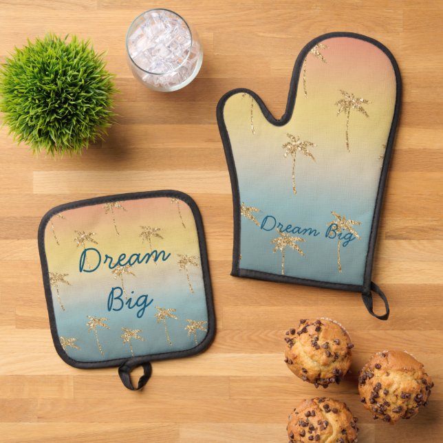Oven Mitt and Pot Holders Oven Mitt & Pot Holder Set (Top Down)