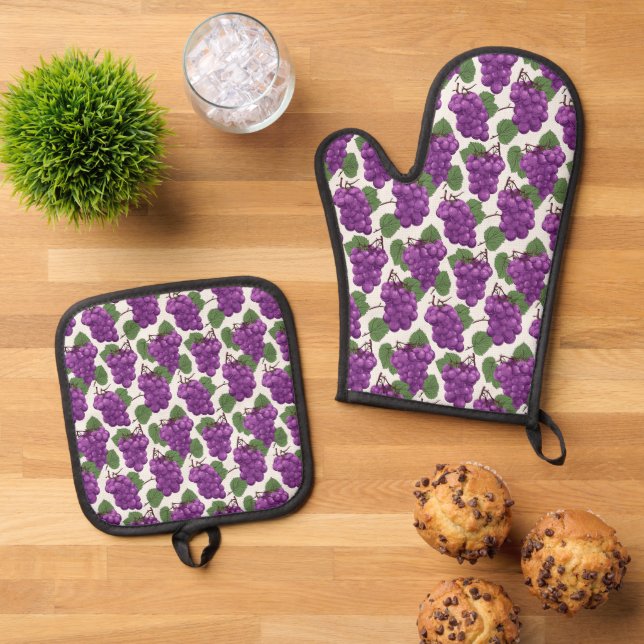 Oven Mitt and Pot Holders Oven Mitt & Pot Holder Set (Top Down)