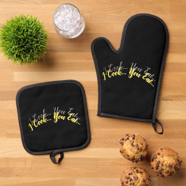 Oven Mitt and Pot Holders Oven Mitt & Pot Holder Set (Top Down)