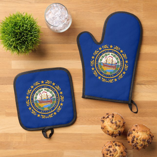 Oven Mitt, Pot Holders with flag of New Hampshire Oven Mitt & Pot Holder Set (Top Down)