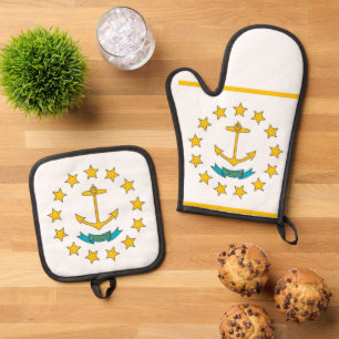 Oven Mitt, Pot Holders with flag of Rhode Island Oven Mitt & Pot Holder Set