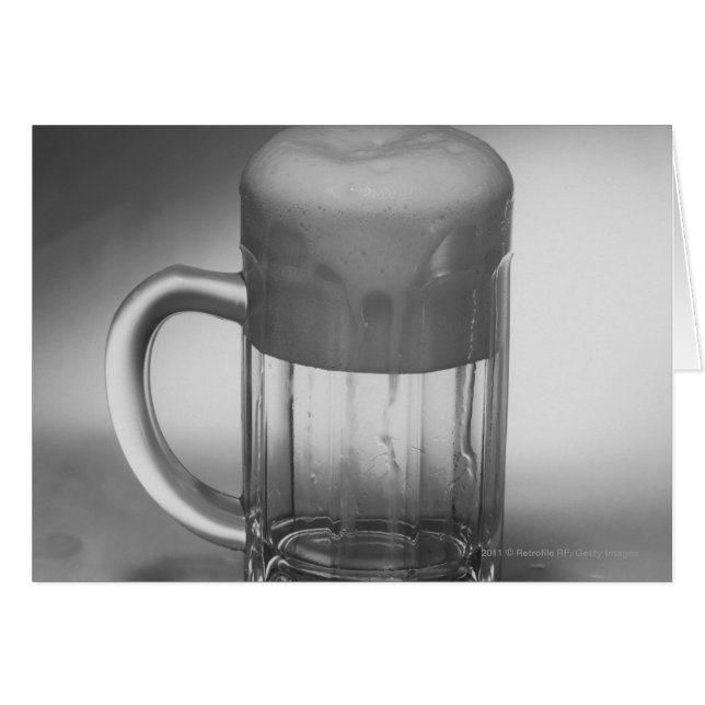 Overflowing beer glass (Front Horizontal)