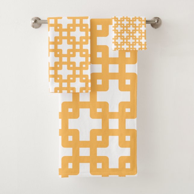 Overlapping Square Shapes  Bath Towel Set (Insitu)