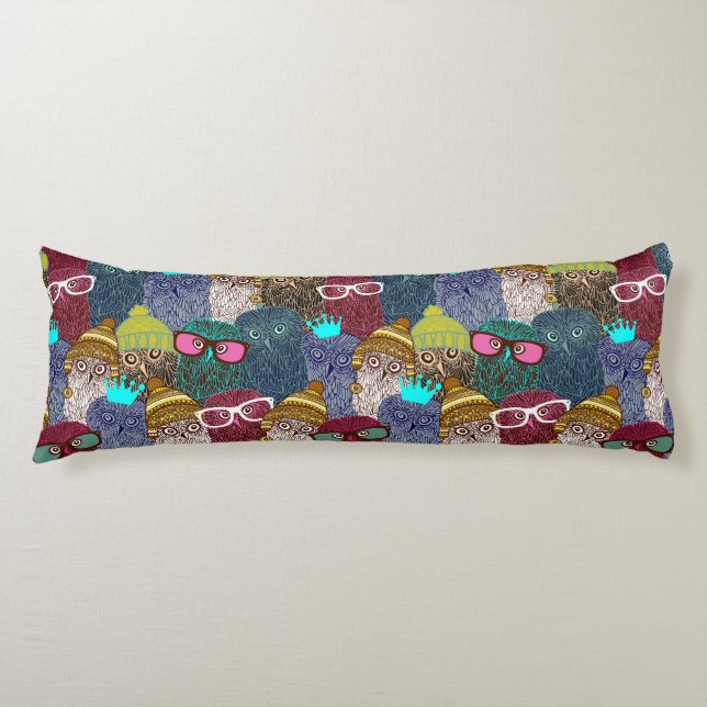 Owl in crown body cushion (Front)