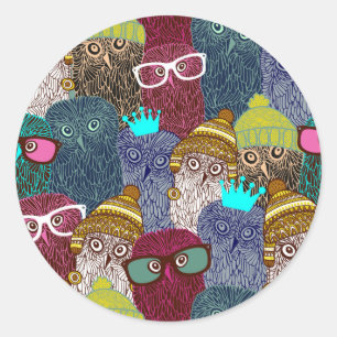Owl in crown classic round sticker
