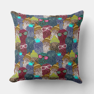 Owl in crown cushion