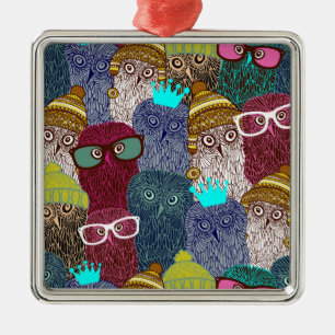 Owl in crown metal tree decoration