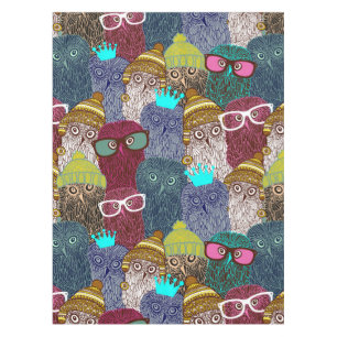 Owl in crown tablecloth